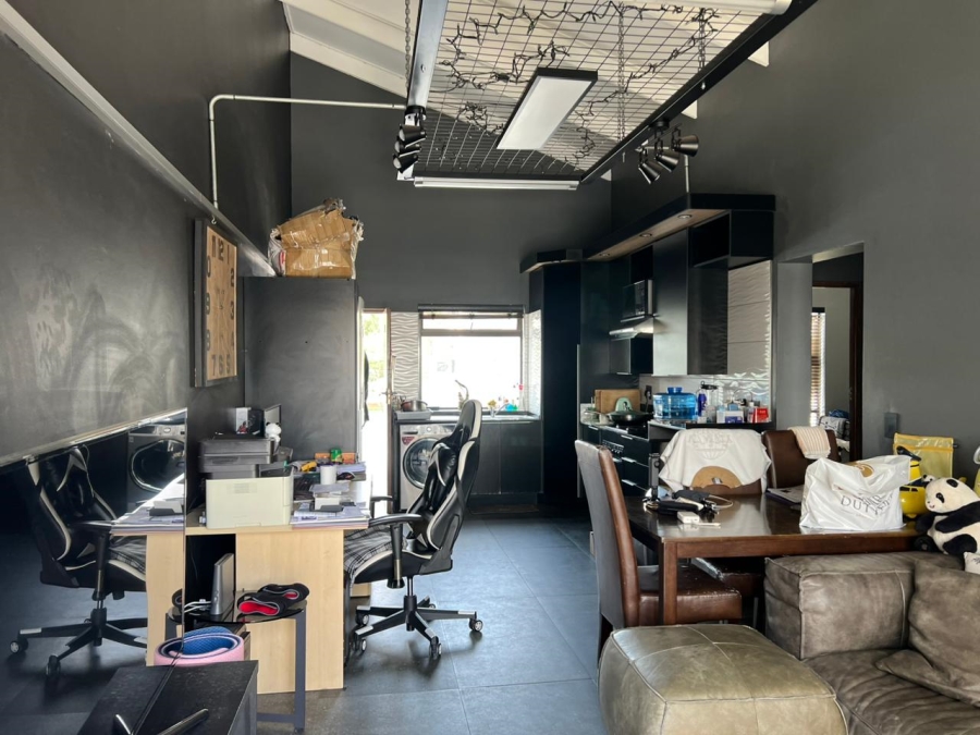 2 Bedroom Property for Sale in Greenstone Hill Gauteng