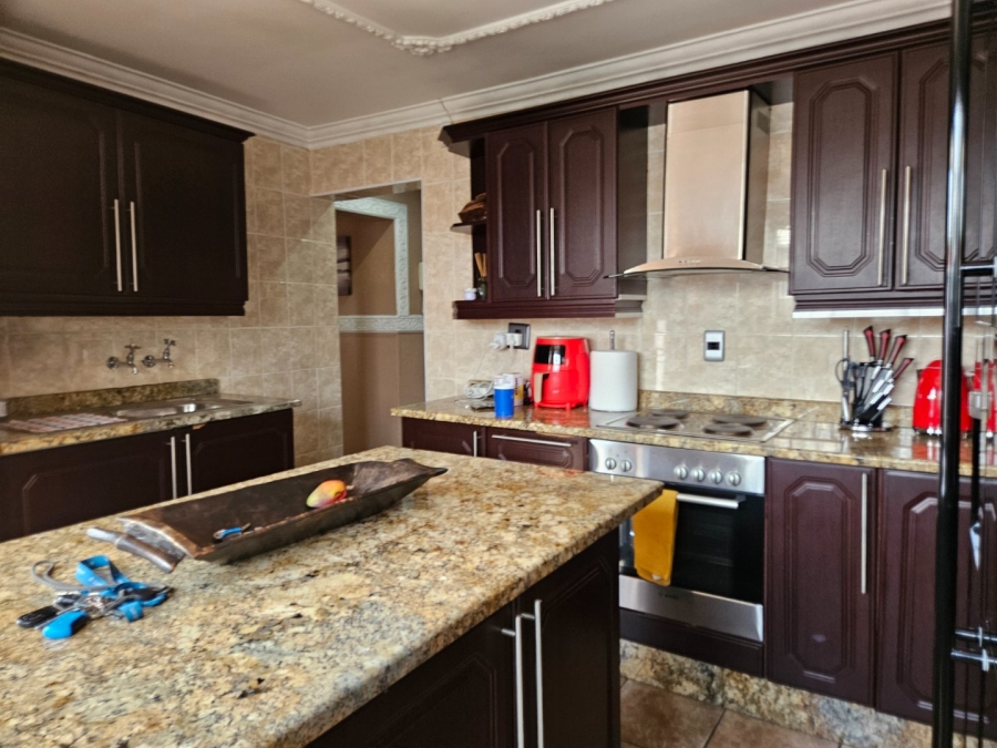 3 Bedroom Property for Sale in Birch Acres Gauteng