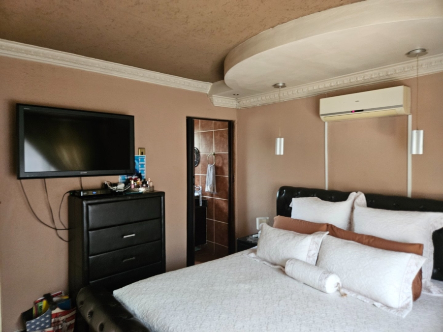 3 Bedroom Property for Sale in Birch Acres Gauteng