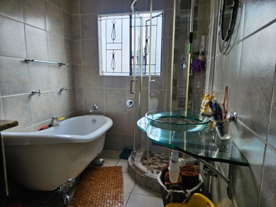 3 Bedroom Property for Sale in Birch Acres Gauteng