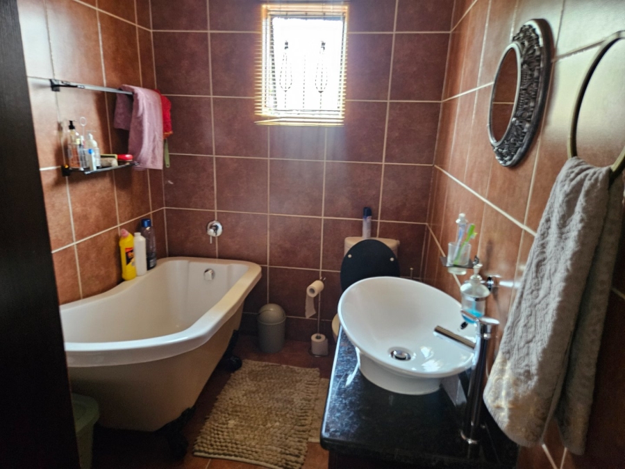 3 Bedroom Property for Sale in Birch Acres Gauteng