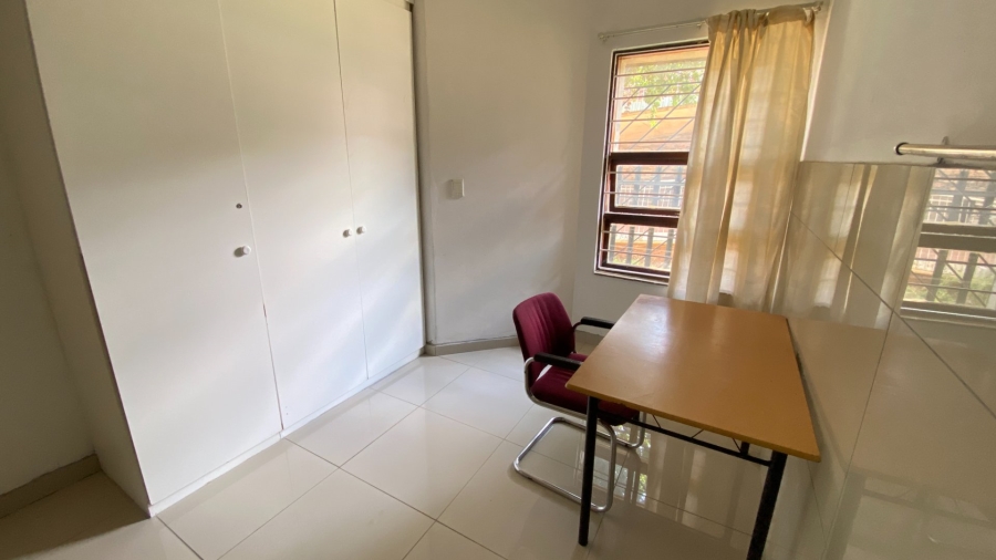 To Let 1 Bedroom Property for Rent in Johannesburg Central Gauteng