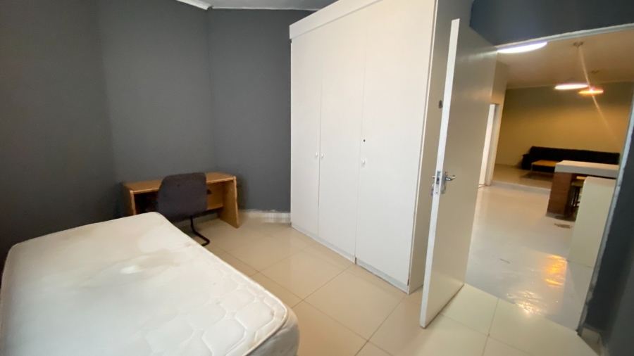 To Let 1 Bedroom Property for Rent in Johannesburg Central Gauteng