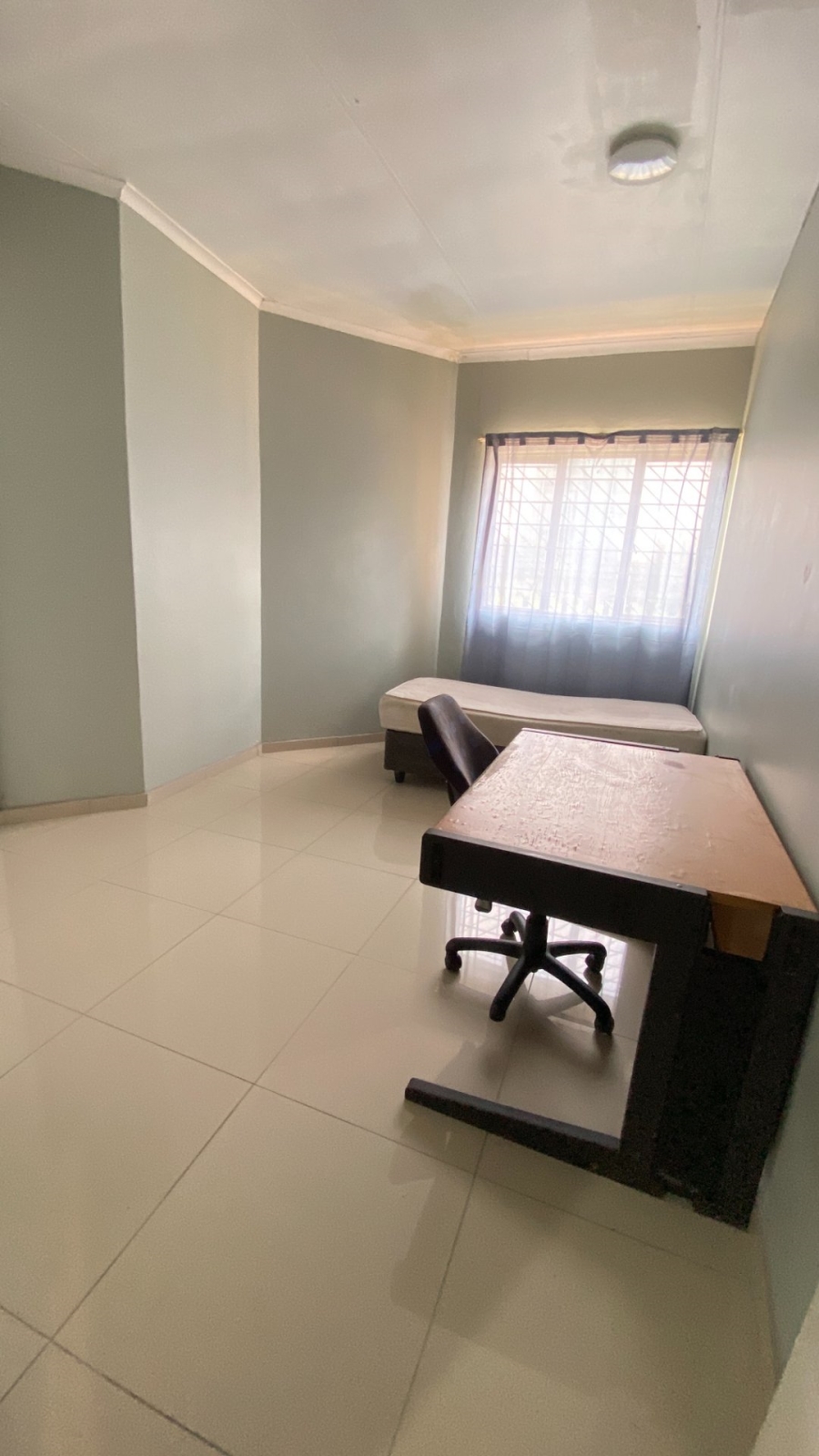 To Let 1 Bedroom Property for Rent in Johannesburg Central Gauteng