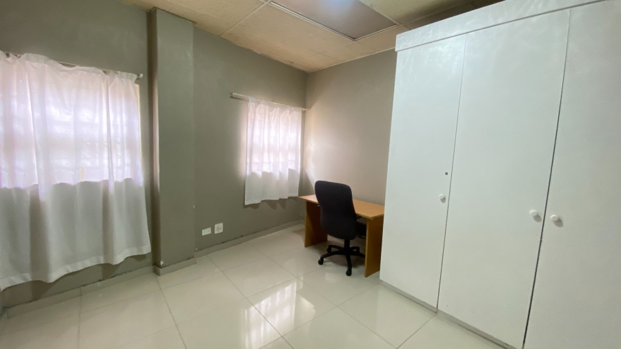 To Let 1 Bedroom Property for Rent in Johannesburg Central Gauteng