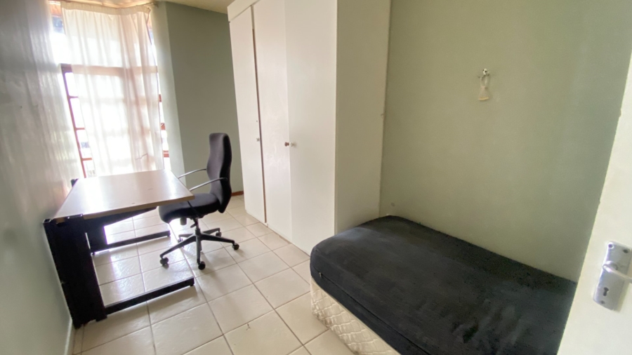 To Let 1 Bedroom Property for Rent in Johannesburg Central Gauteng