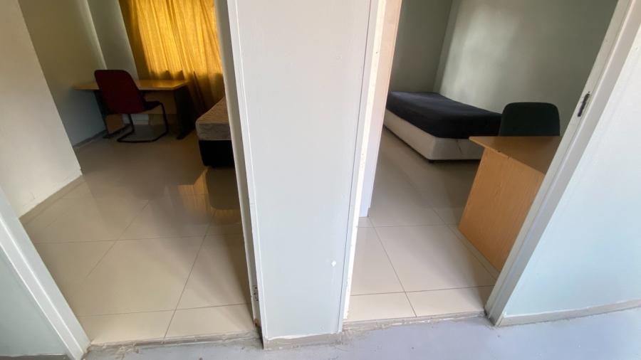 To Let 1 Bedroom Property for Rent in Johannesburg Central Gauteng