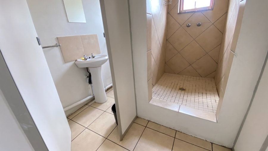 To Let 1 Bedroom Property for Rent in Johannesburg Central Gauteng