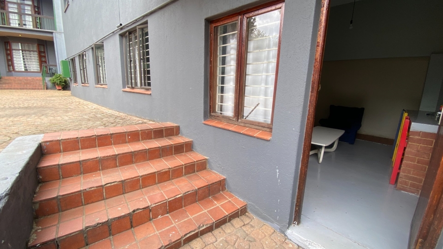 To Let 1 Bedroom Property for Rent in Johannesburg Central Gauteng