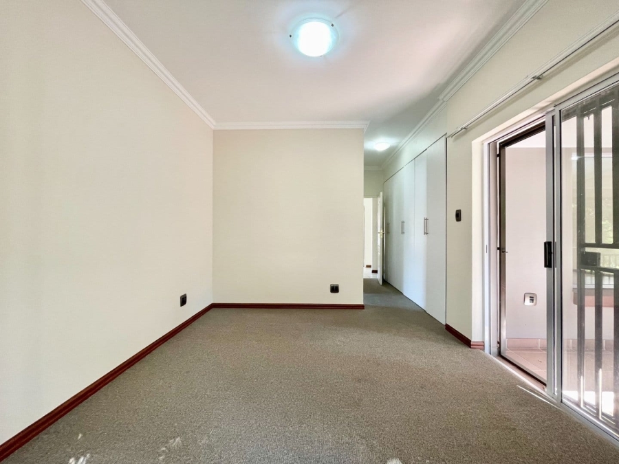 2 Bedroom Property for Sale in Saxonwold Gauteng