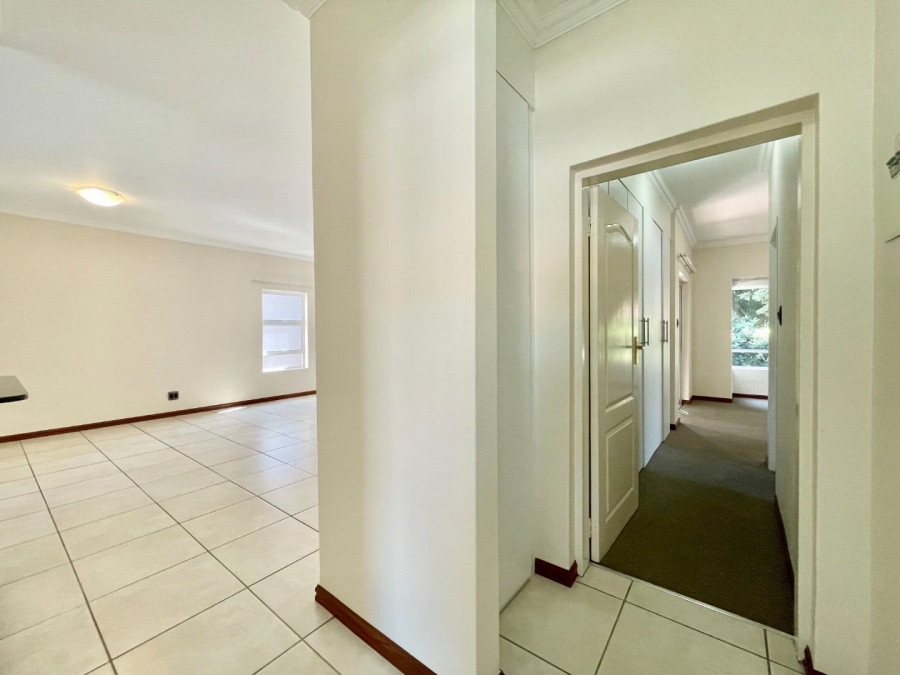 2 Bedroom Property for Sale in Saxonwold Gauteng