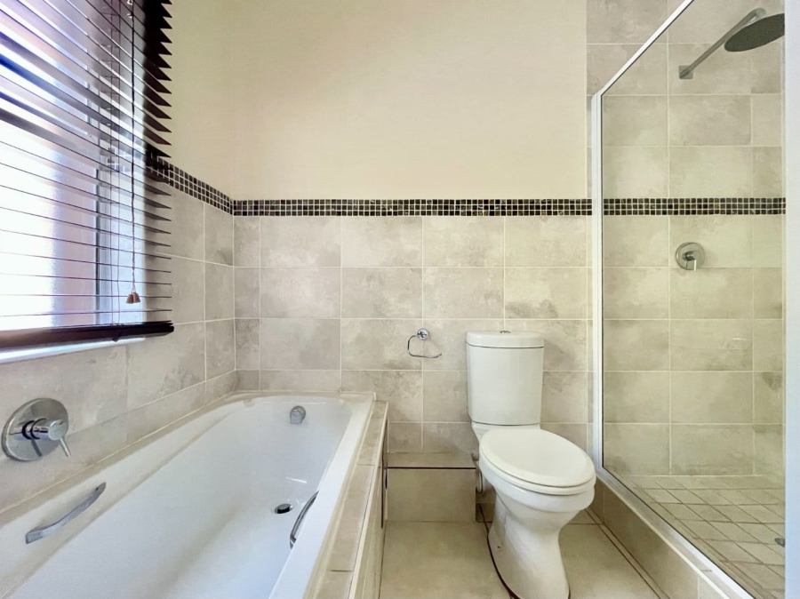 2 Bedroom Property for Sale in Saxonwold Gauteng