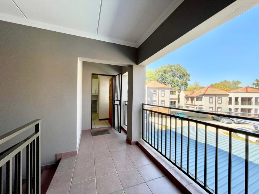 2 Bedroom Property for Sale in Saxonwold Gauteng