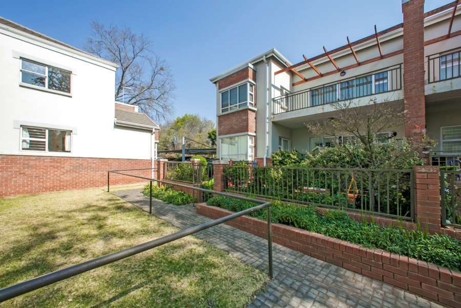 2 Bedroom Property for Sale in Saxonwold Gauteng