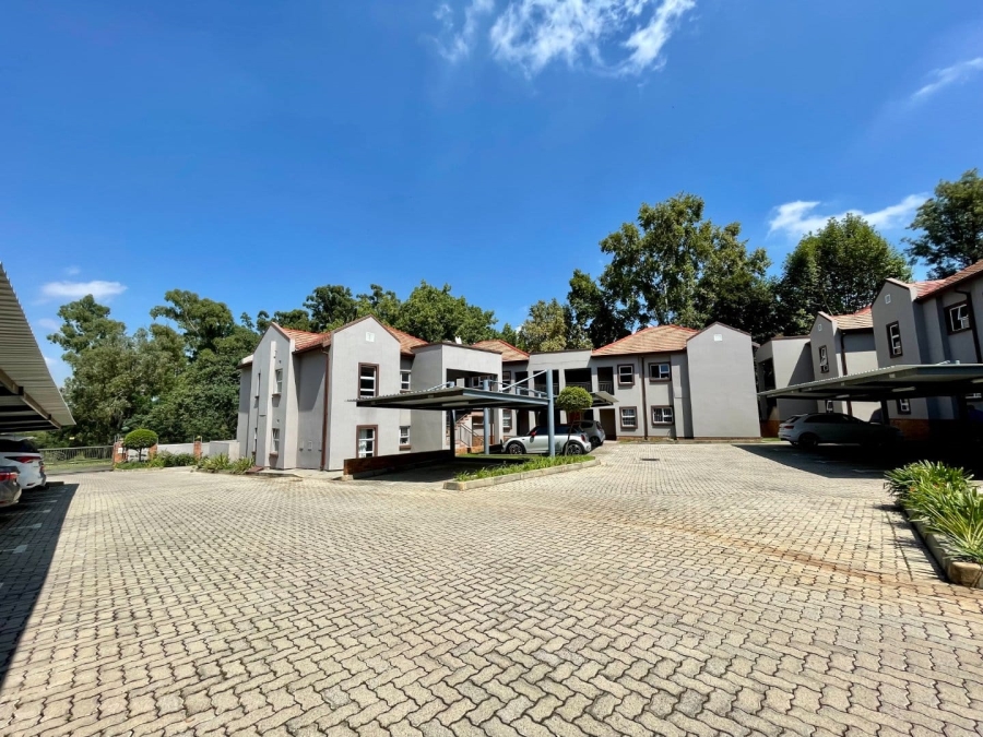 2 Bedroom Property for Sale in Saxonwold Gauteng
