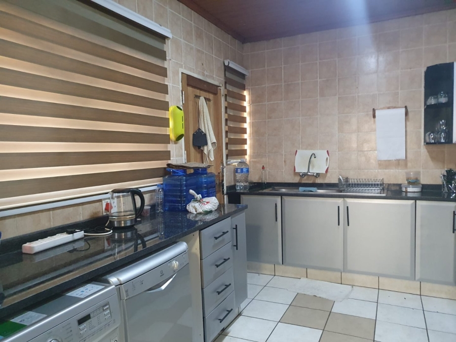 4 Bedroom Property for Sale in Illiondale Gauteng