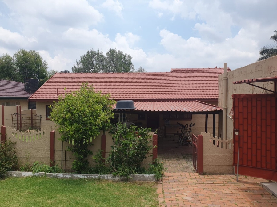 4 Bedroom Property for Sale in Illiondale Gauteng