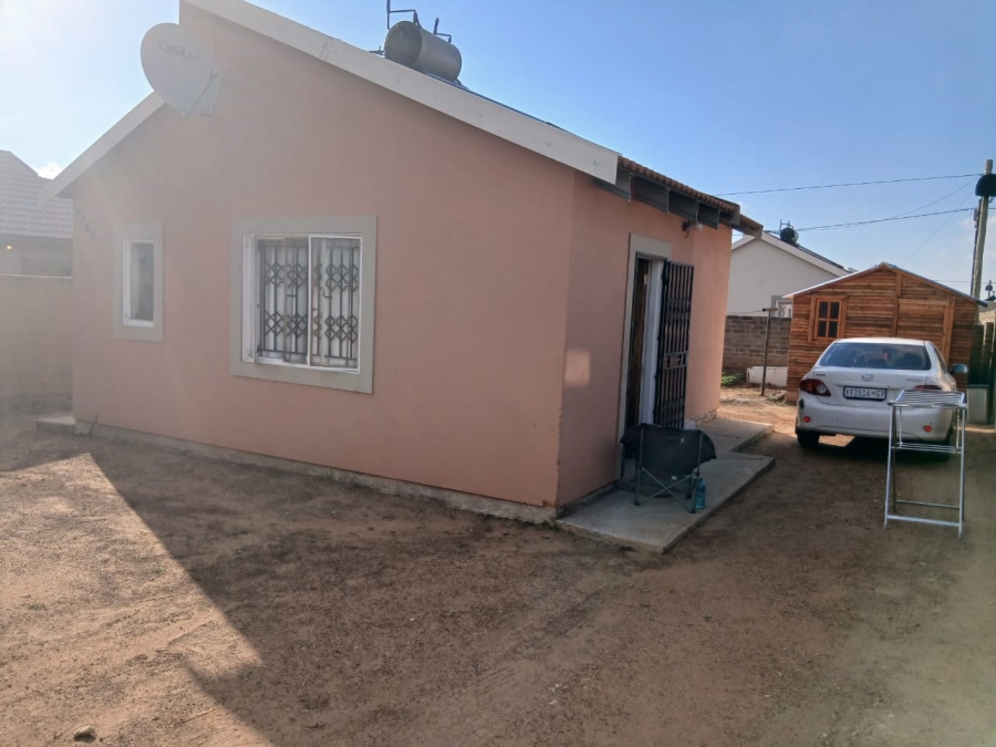 2 Bedroom Property for Sale in Savanna City Gauteng