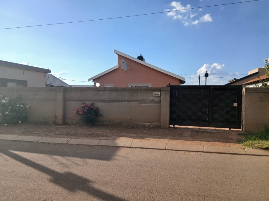2 Bedroom Property for Sale in Savanna City Gauteng