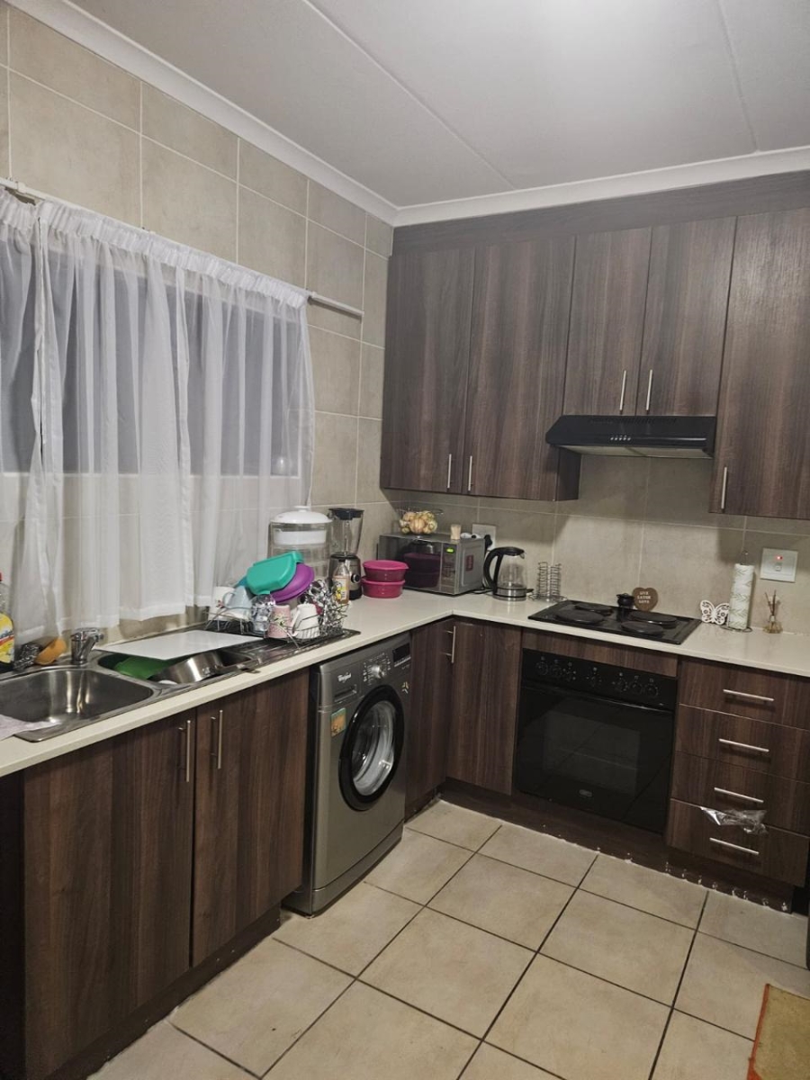 2 Bedroom Property for Sale in Helderwyk Gauteng