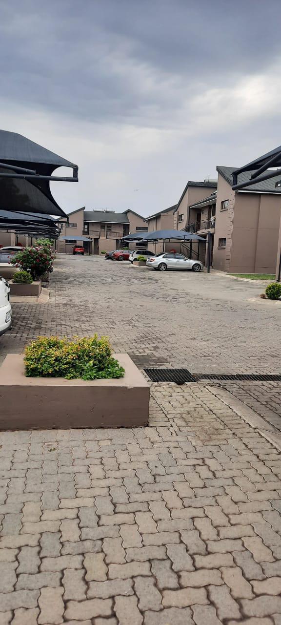 2 Bedroom Property for Sale in Helderwyk Gauteng