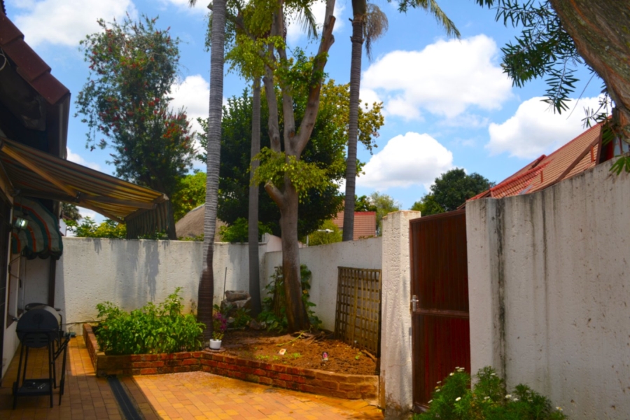 3 Bedroom Property for Sale in Bryanston Gauteng