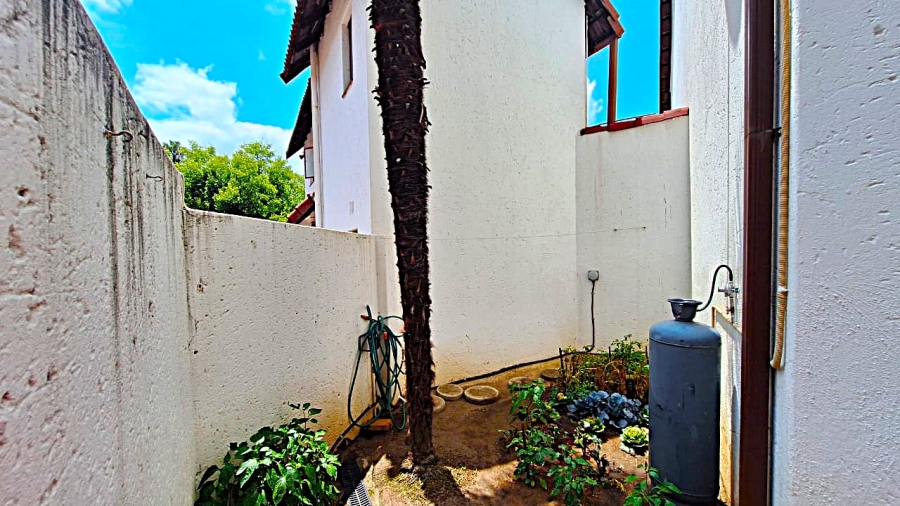 3 Bedroom Property for Sale in Bryanston Gauteng