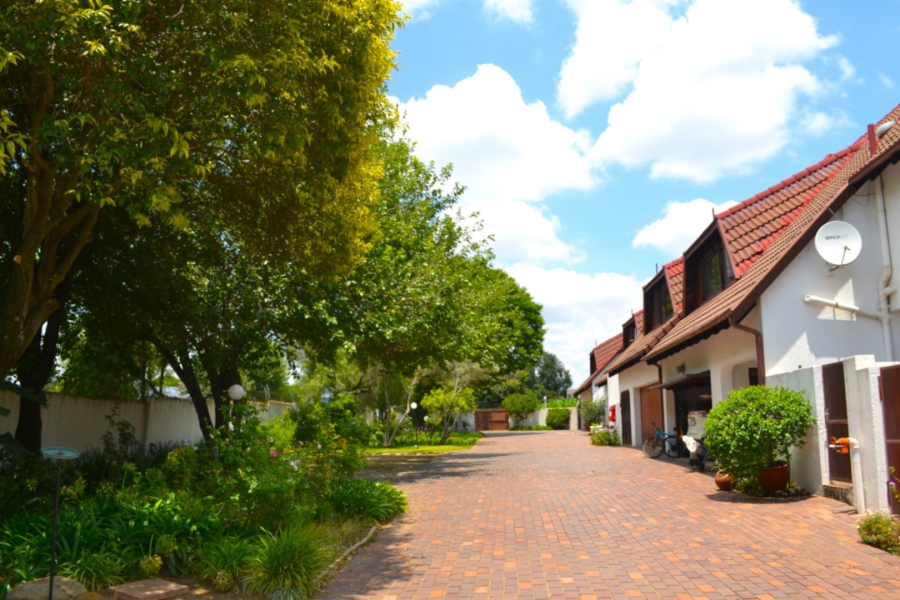 3 Bedroom Property for Sale in Bryanston Gauteng