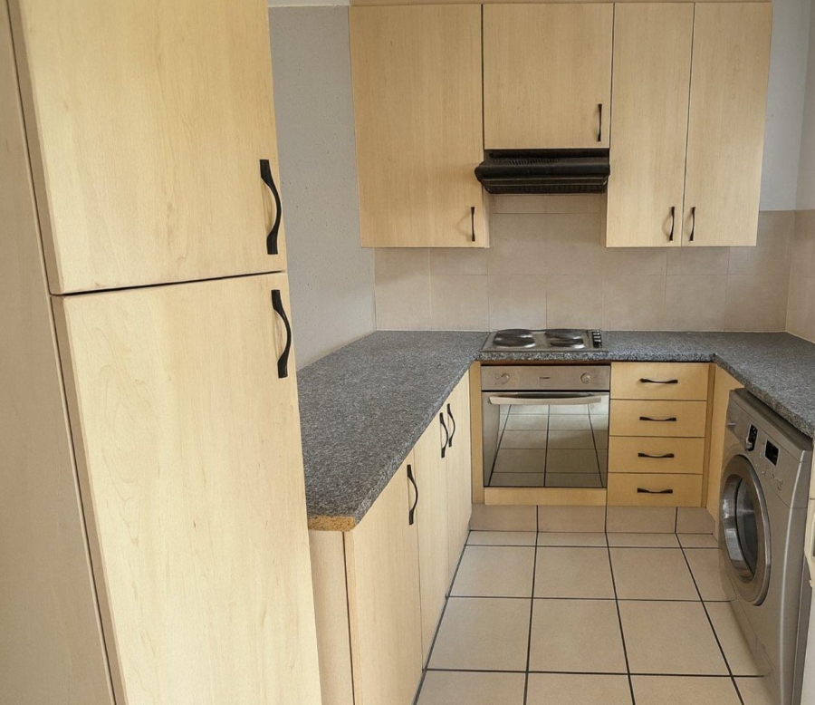 1 Bedroom Property for Sale in Pineslopes Gauteng