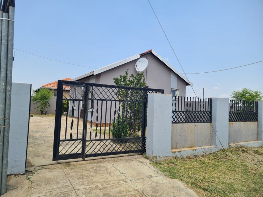2 Bedroom Property for Sale in Savanna City Gauteng