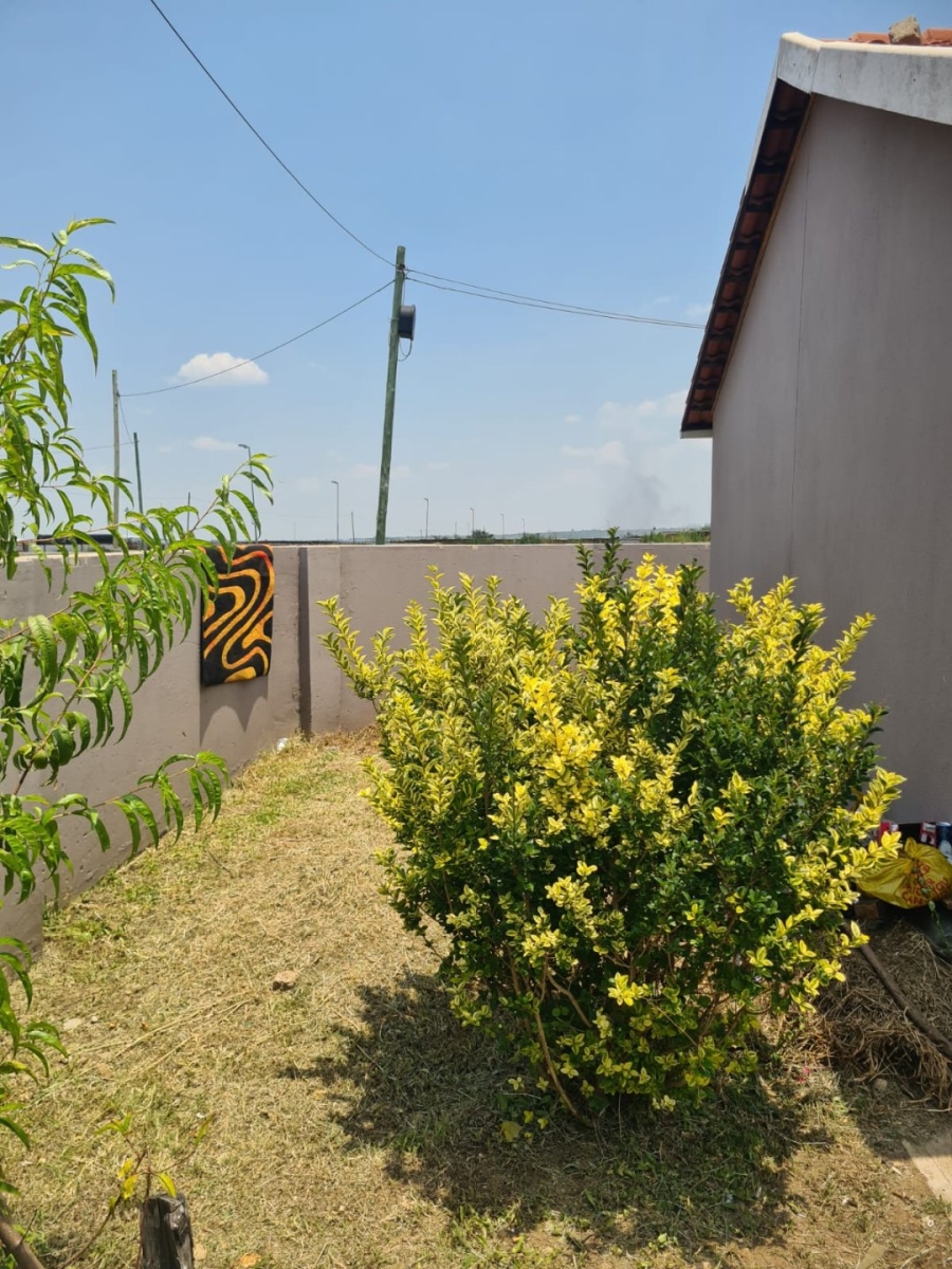 2 Bedroom Property for Sale in Savanna City Gauteng