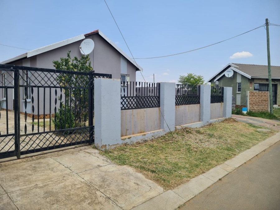 2 Bedroom Property for Sale in Savanna City Gauteng