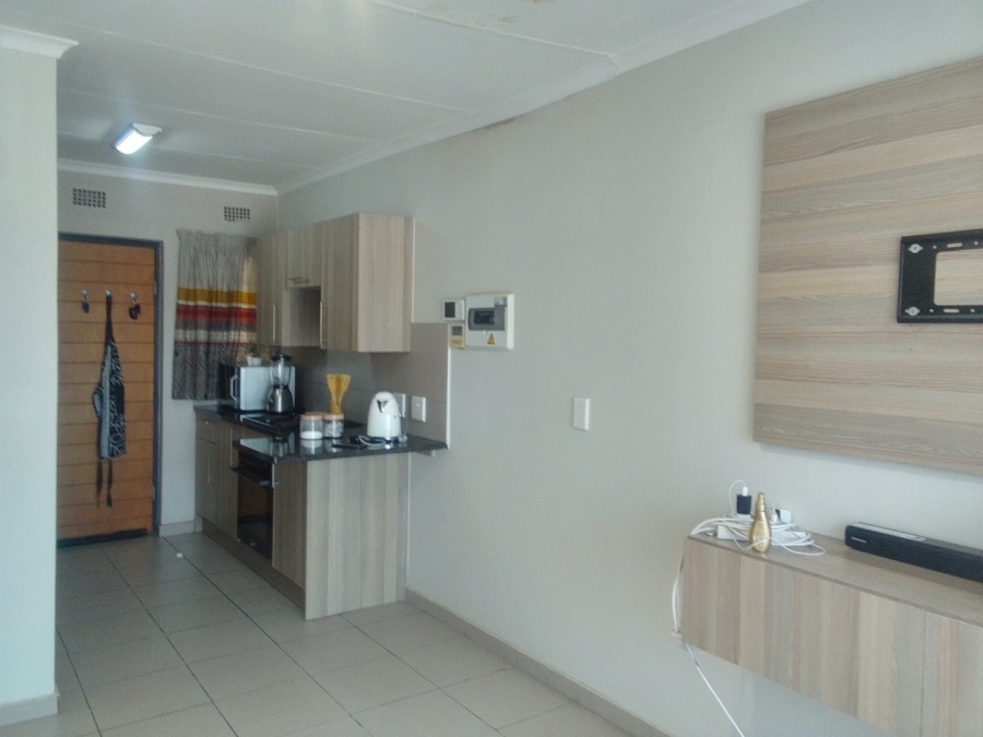 2 Bedroom Property for Sale in Ravenswood Gauteng