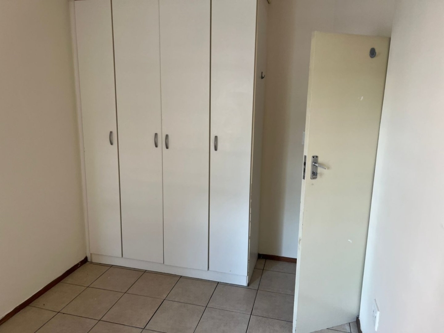 2 Bedroom Property for Sale in Kosmosdal Gauteng