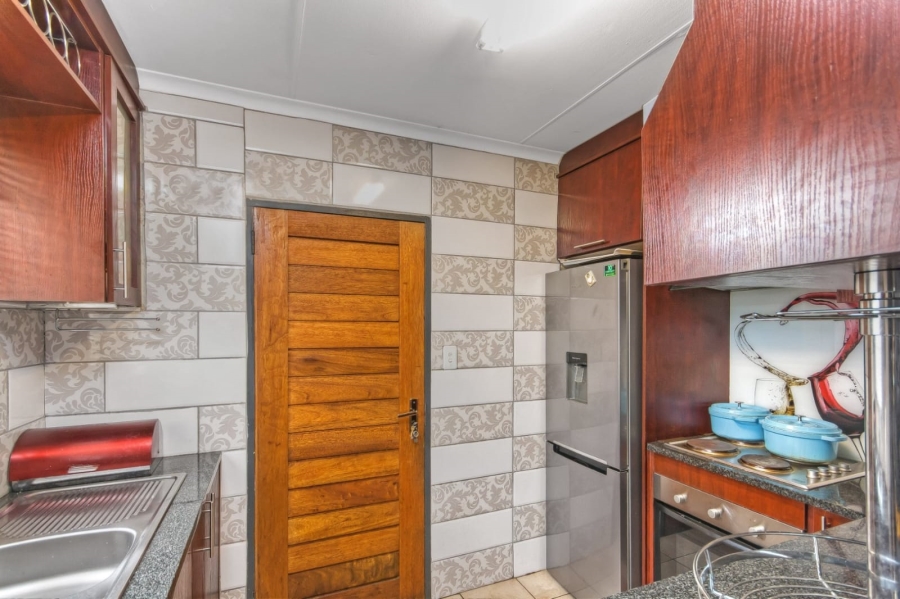 3 Bedroom Property for Sale in Kosmosdal Gauteng