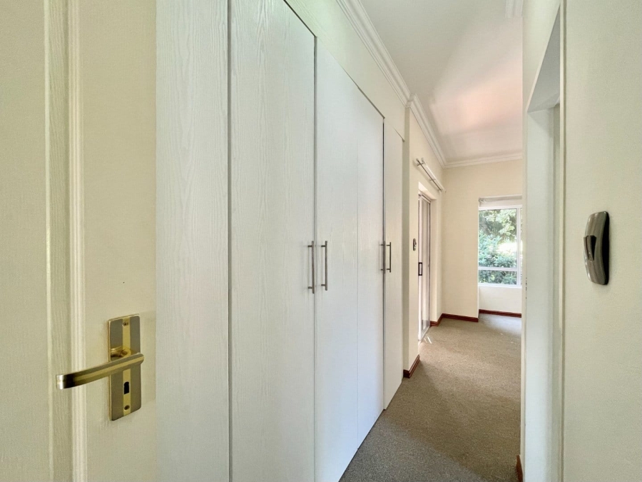 2 Bedroom Property for Sale in Saxonwold Gauteng