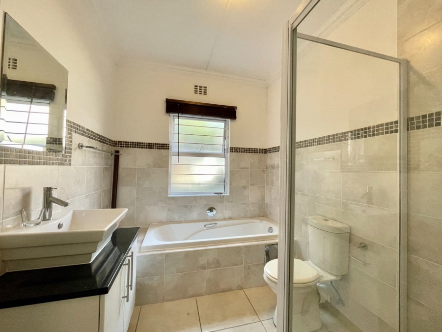 2 Bedroom Property for Sale in Saxonwold Gauteng