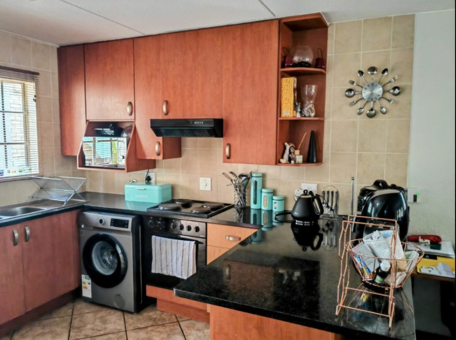 2 Bedroom Property for Sale in Primrose Hill Gauteng