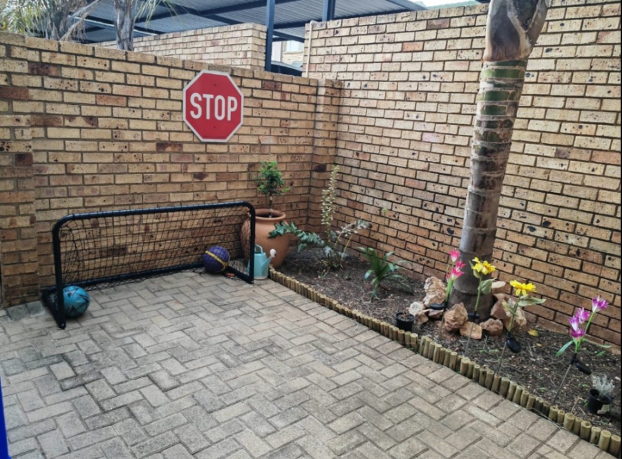 2 Bedroom Property for Sale in Primrose Hill Gauteng