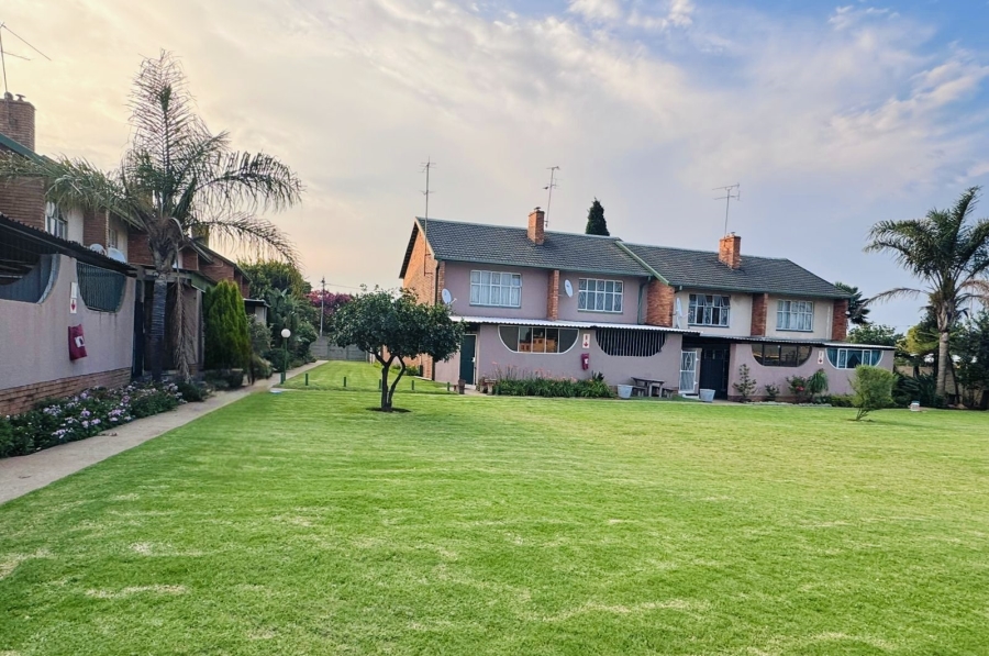 2 Bedroom Property for Sale in East Geduld Gauteng