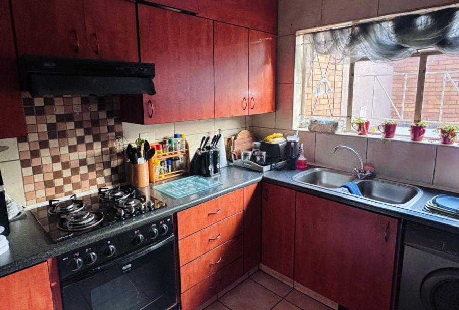 2 Bedroom Property for Sale in East Geduld Gauteng