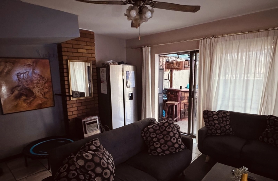 2 Bedroom Property for Sale in East Geduld Gauteng