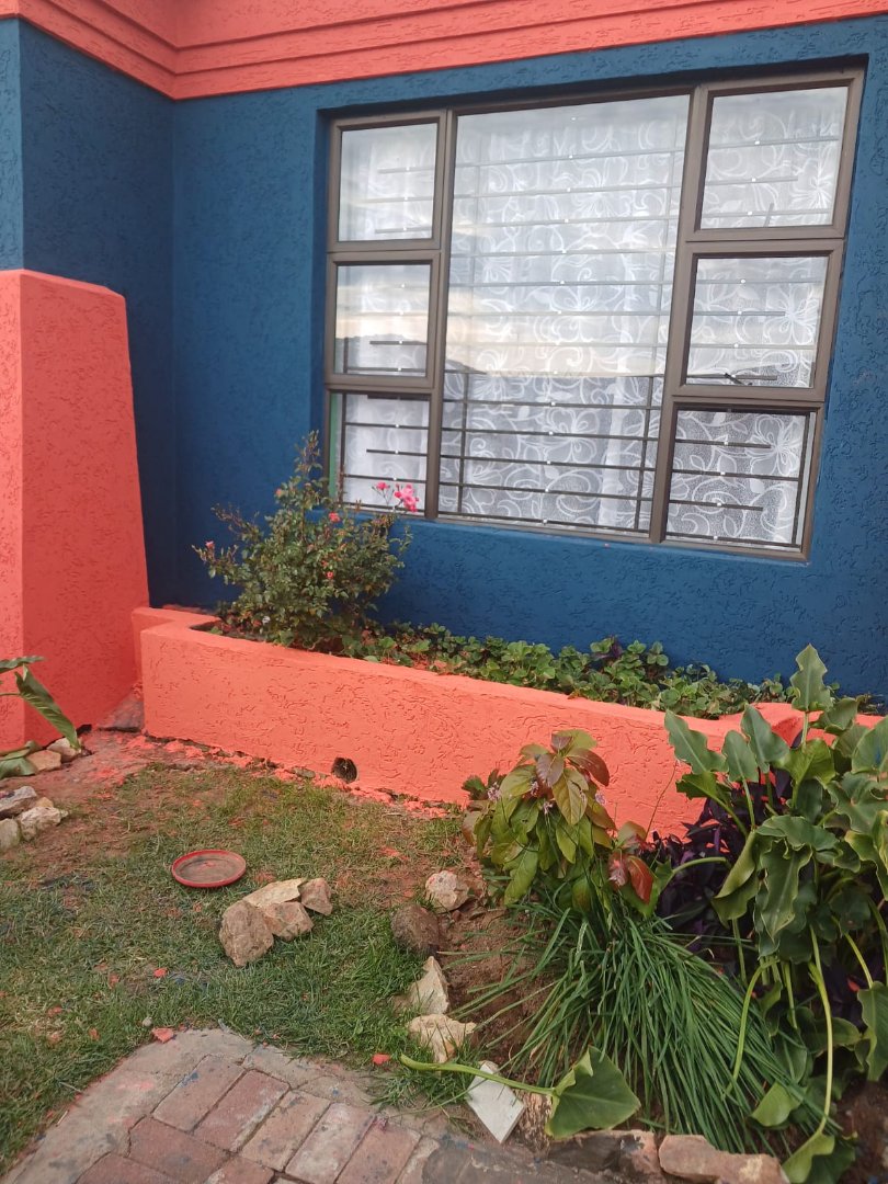  Bedroom Property for Sale in Mohlakeng Gauteng
