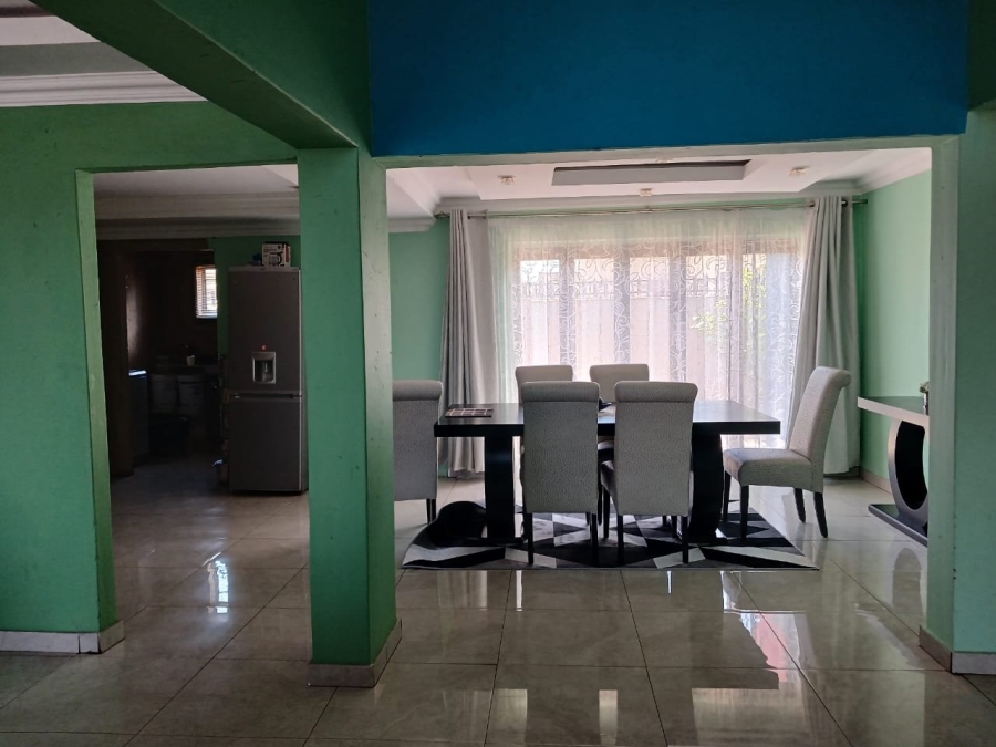  Bedroom Property for Sale in Mohlakeng Gauteng