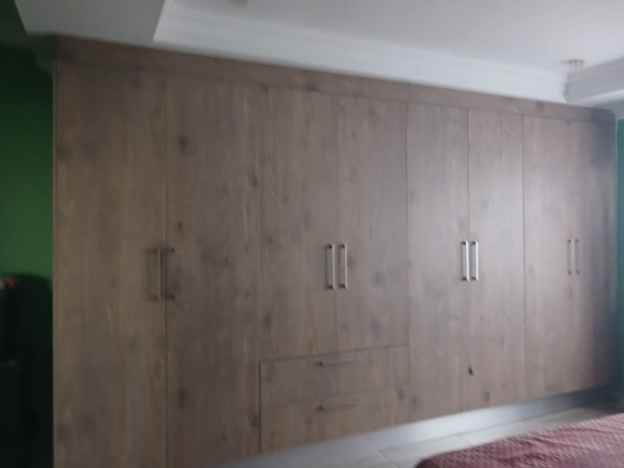  Bedroom Property for Sale in Mohlakeng Gauteng