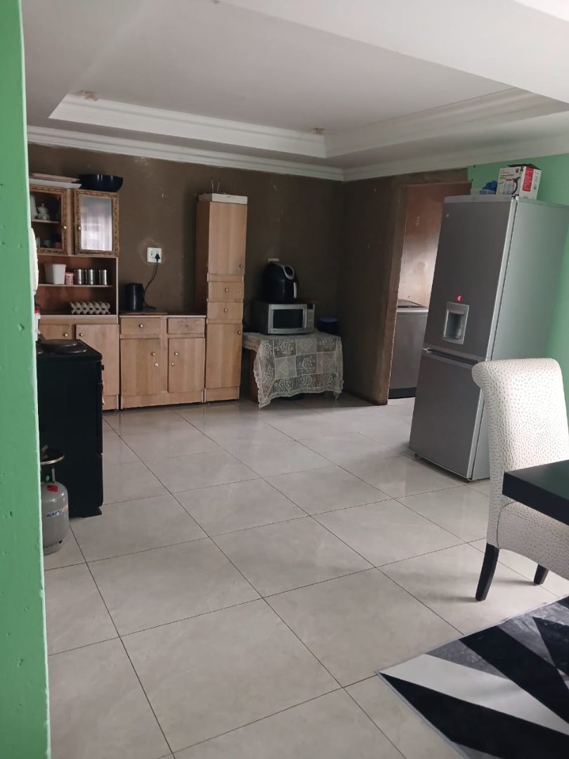  Bedroom Property for Sale in Mohlakeng Gauteng