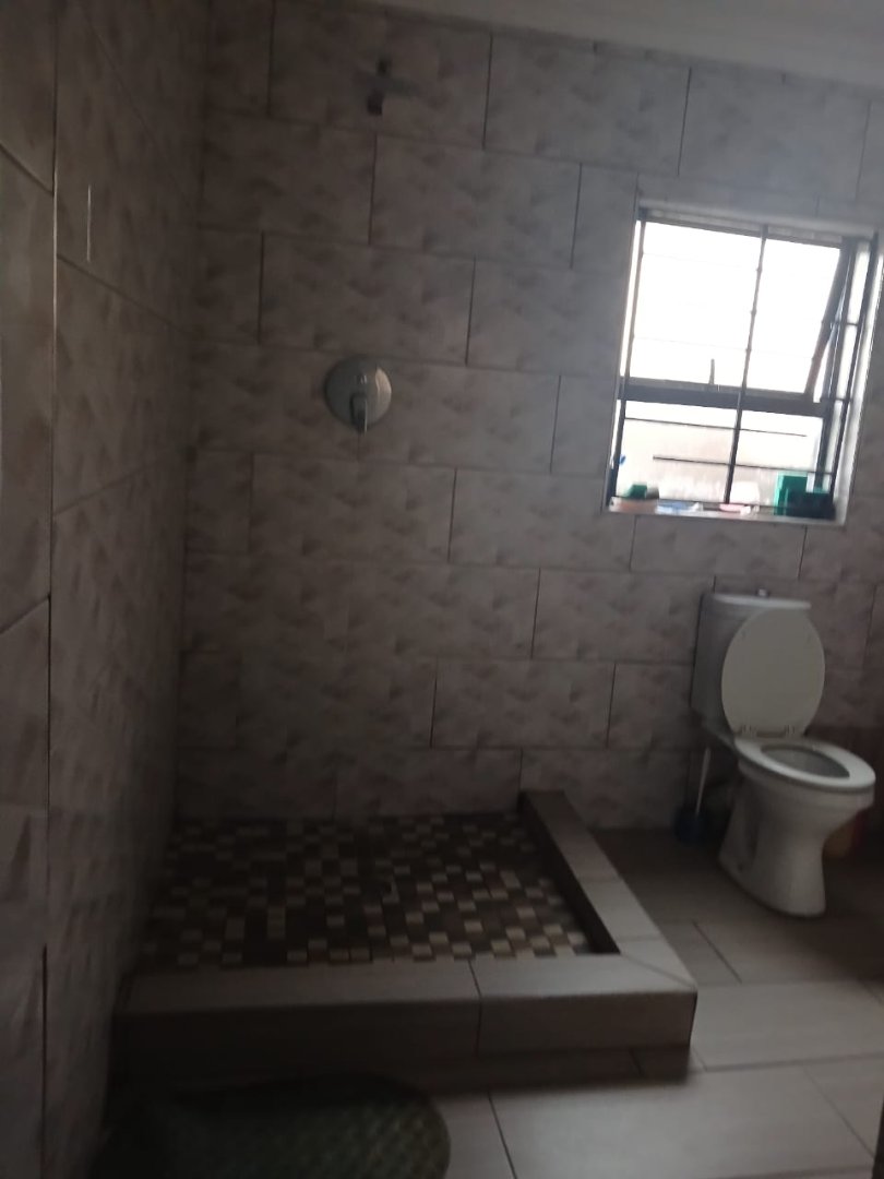  Bedroom Property for Sale in Mohlakeng Gauteng