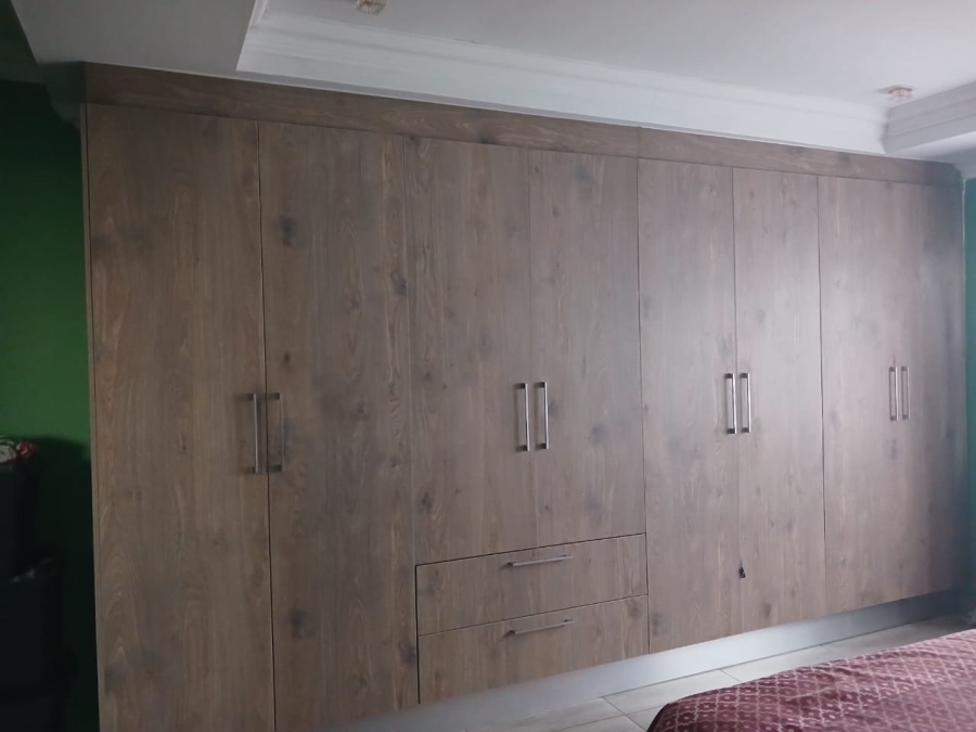  Bedroom Property for Sale in Mohlakeng Gauteng