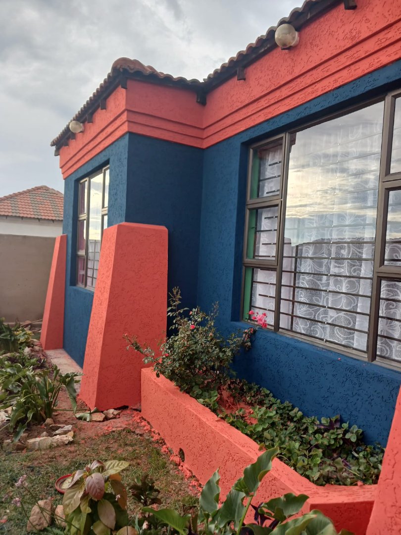  Bedroom Property for Sale in Mohlakeng Gauteng