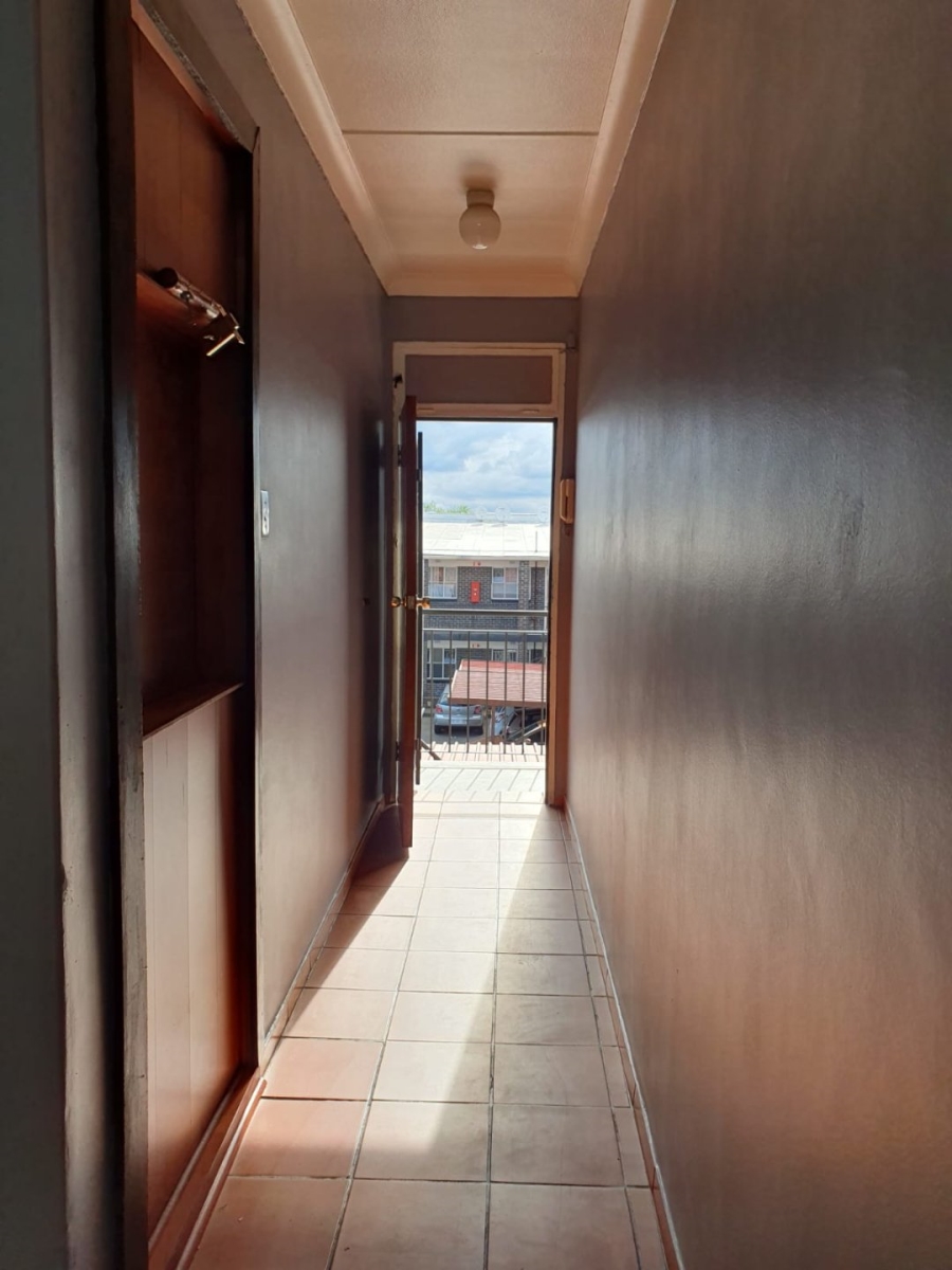 To Let 2 Bedroom Property for Rent in Edenvale Central Gauteng